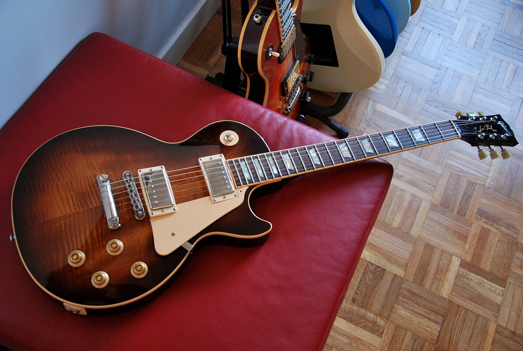 Gibson Les Paul guitar, lessons